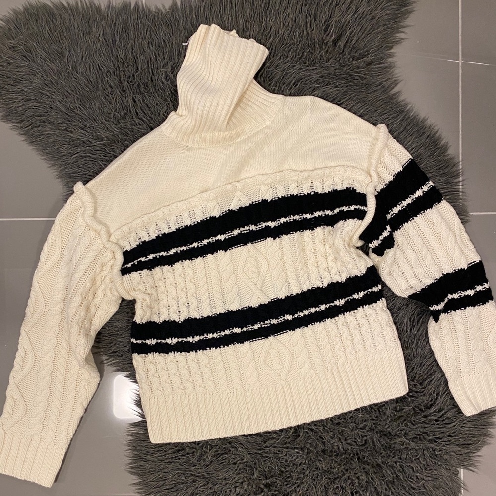 Sweater - Picture 5 of 5